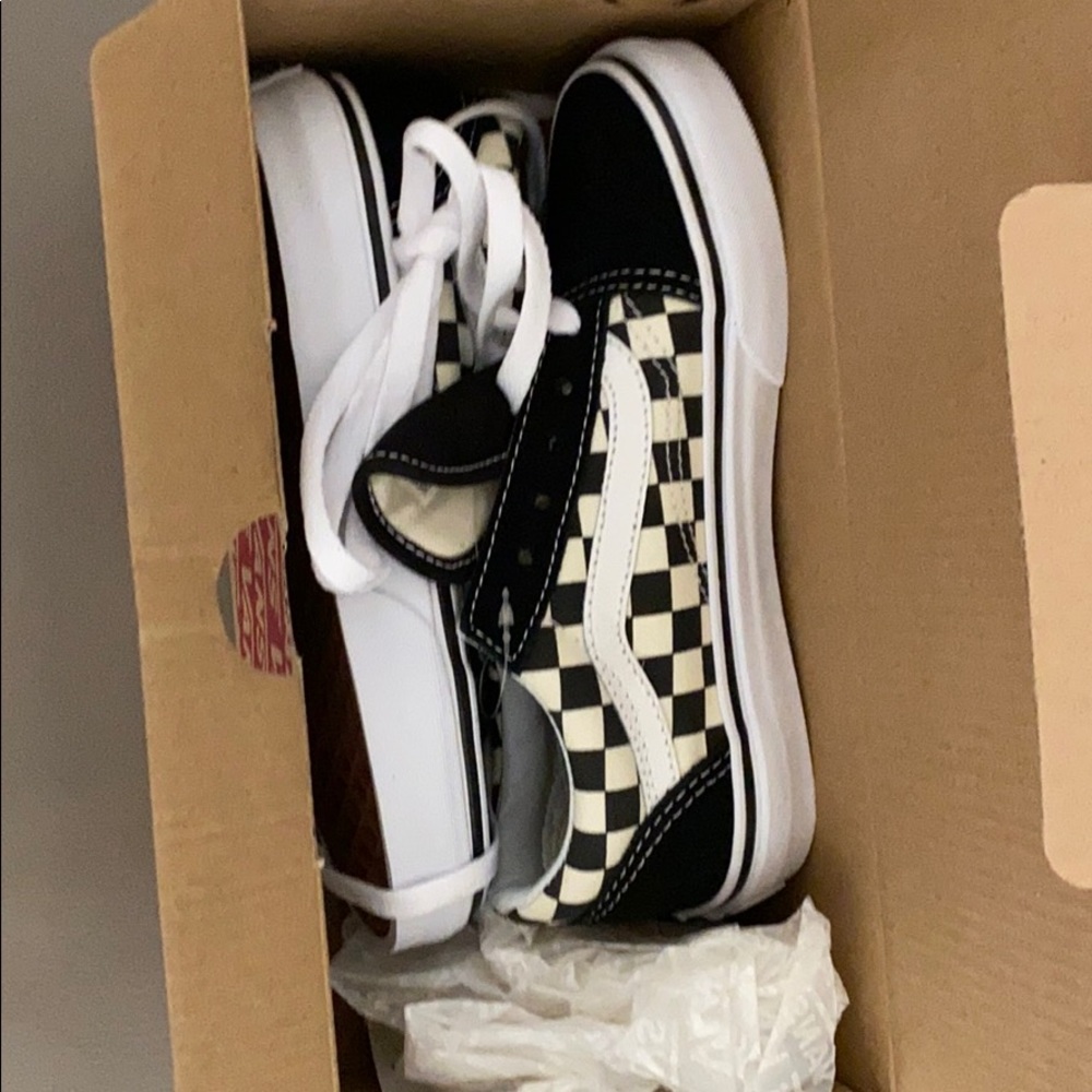 Boys checkered lace up Vans Old Skool